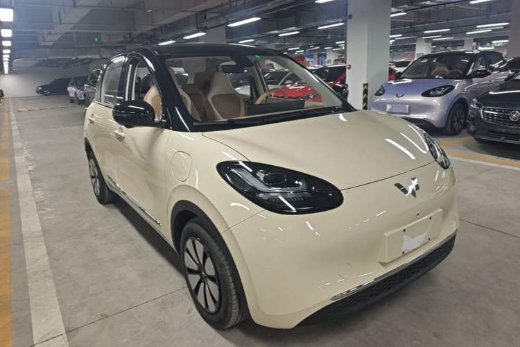 Used Wuling Bingo 2025 333 km Lingxi Deluxe Edition Front Right 45 Deg
