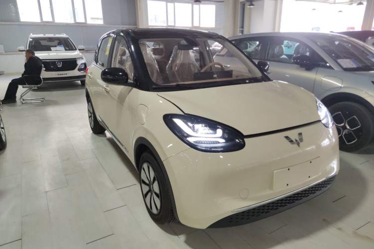Used Wuling Bingo 2025 333 km Enjoyment Version Front Right 45 Deg