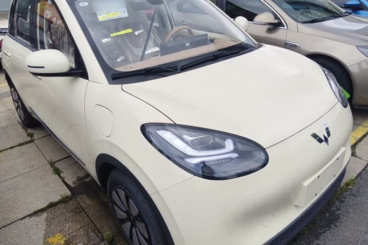 Used Wuling Bingo 2025 333 km Enjoyment Version Front Right 45 Deg