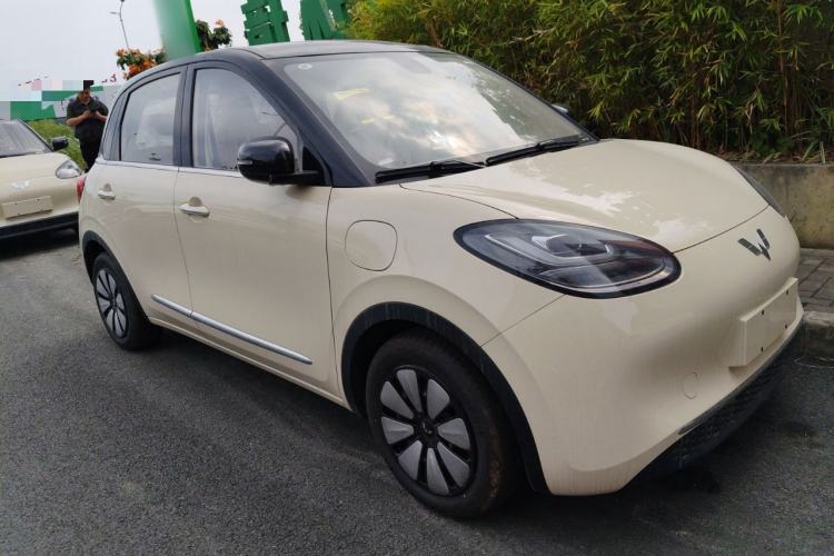 Used Wuling Bingo 2025 333 km Enjoyment Version Front Right 45 Deg
