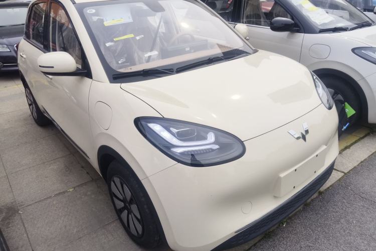 Used Wuling Bingo 2025 333 km Enjoyment Version Front Right 45 Deg