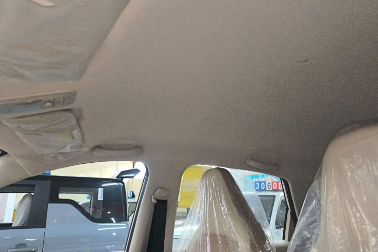 Used Wuling Bingo 2025 333 km Enjoyment Version Headliner