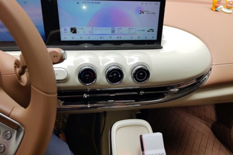 Used Wuling Bingo 2025 333 km Lingxi Connected Version Interior 1