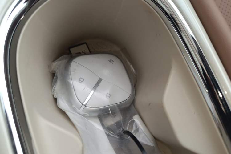 Used Wuling Bingo 2025 333 km Lingxi Connected Version Interior 1