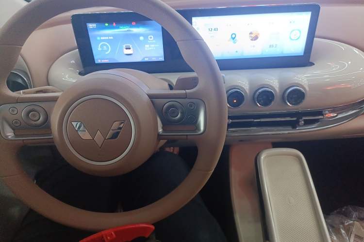 Used Wuling Bingo 2025 333 km Enjoyment Version Interior 3
