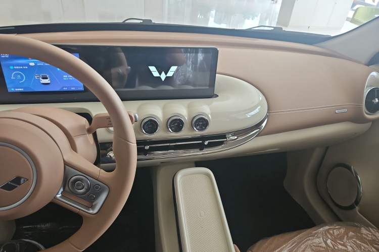 Used Wuling Bingo 2025 333 km Enjoyment Version Interior 3