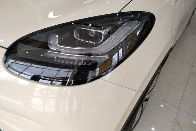 Used Wuling Bingo 2025 410 km Lingxi Deluxe Edition Left Front Headlight