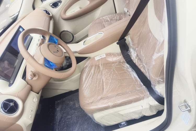 Used Wuling Bingo 2025 333 km Enjoyment Version Left Front Seat