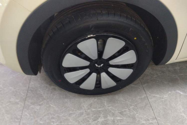 Used Wuling Bingo 2025 333 km Enjoyment Version Left Front Wheel Hub