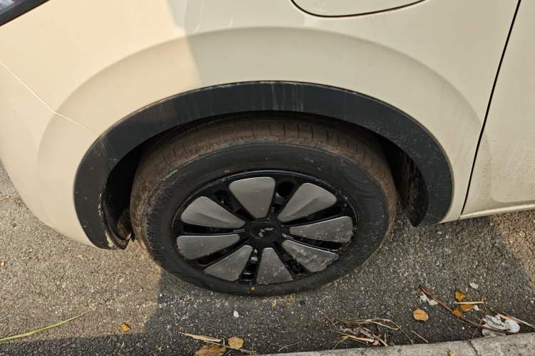 Used Wuling Bingo 2025 333 km Enjoyment Version Left Front Wheel Hub