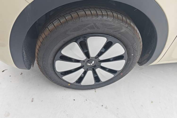 Used Wuling Bingo 2025 333 km Enjoyment Version Left Front Wheel Hub