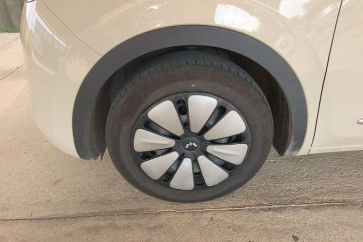 Used Wuling Bingo 2025 333 km Enjoyment Version Left Front Wheel Hub