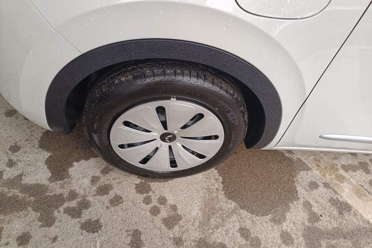 Used Wuling Bingo 2025 203km Light Edition Left Front Wheel Hub