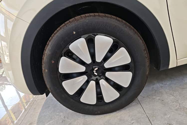 Used Wuling Bingo 2025 333 km Enjoyment Version Left Front Wheel Hub
