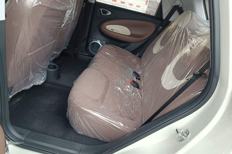 Used Wuling Bingo 2025 203km Light Edition Left Rear Seat