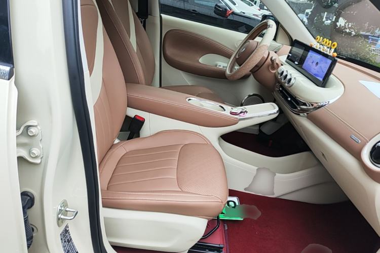 Used Wuling Bingo 2025 333 km Lingxi Connected Version Right Front Seat