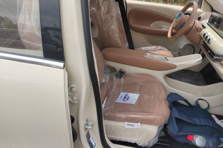 Used Wuling Bingo 2025 333 km Enjoyment Version Right Front Seat