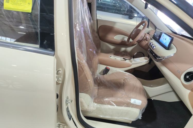 Used Wuling Bingo 2025 333 km Enjoyment Version Right Front Seat