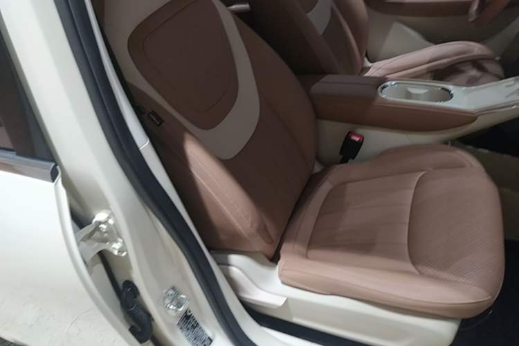 Used Wuling Bingo 2025 333 km Lingxi Connected Version Right Front Seat