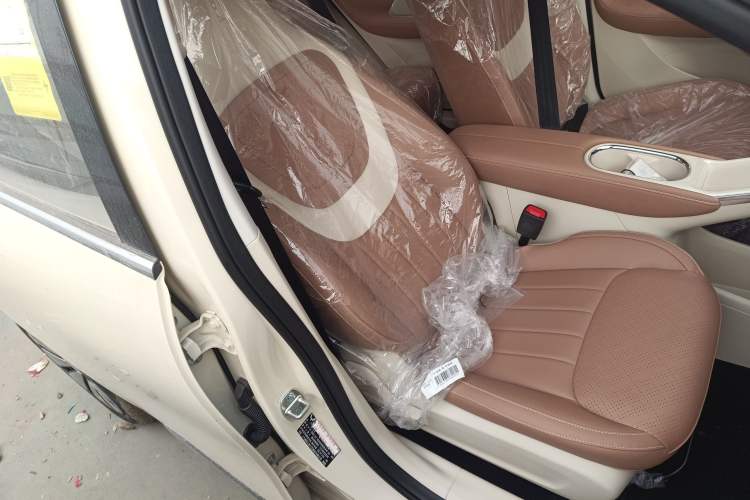 Used Wuling Bingo 2025 333 km Lingxi Connected Version Right Front Seat