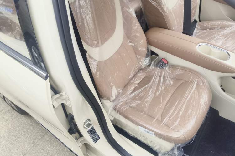 Used Wuling Bingo 2025 333 km Enjoyment Version Right Front Seat