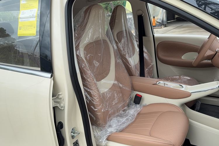 Used Wuling Bingo 2025 333 km Enjoyment Version Right Front Seat