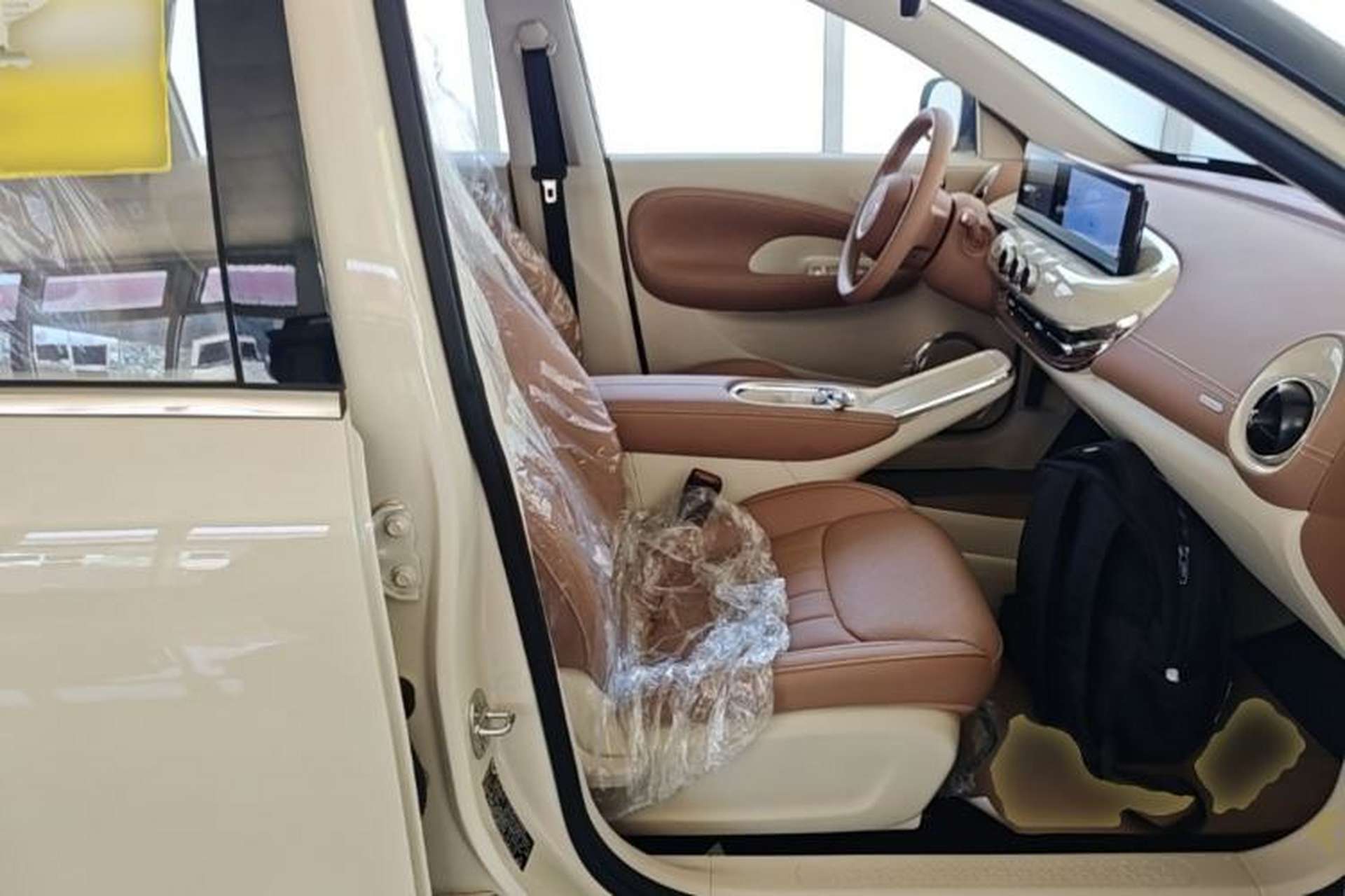 Used Wuling Bingo 2025 333 km Enjoyment Version Right Front Seat
