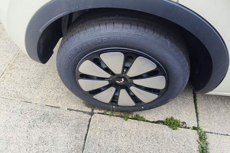 Used Wuling Bingo 2025 333 km Enjoyment Version Right Rear Wheel Hub