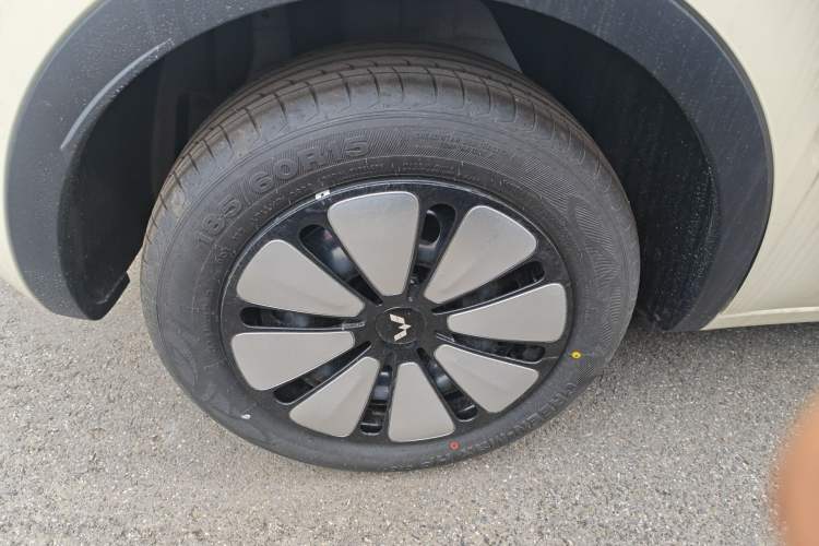 Used Wuling Bingo 2025 333 km Enjoyment Version Right Rear Wheel Hub