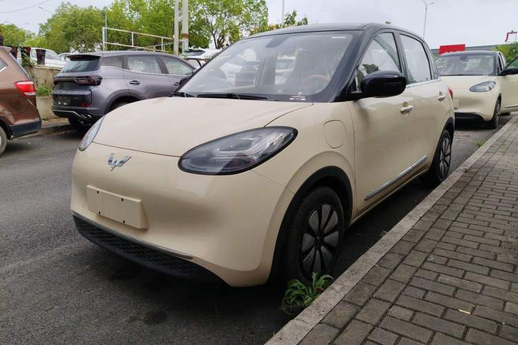 Used Wuling Bingo 2025 333 km Enjoyment Version Guazi used car, China used car export, Used car for sale, Used  cars, Cheapest cars for sale