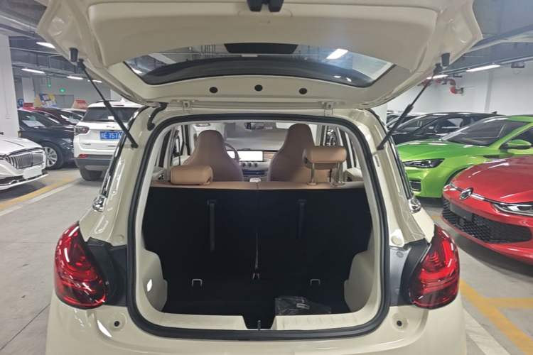 Used Wuling Bingo 2025 333 km Lingxi Deluxe Edition Trunk