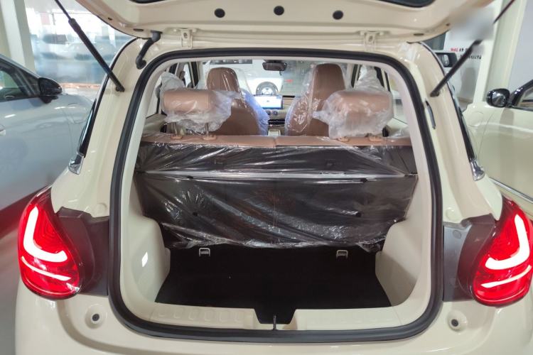 Used Wuling Bingo 2025 333 km Enjoyment Version Trunk