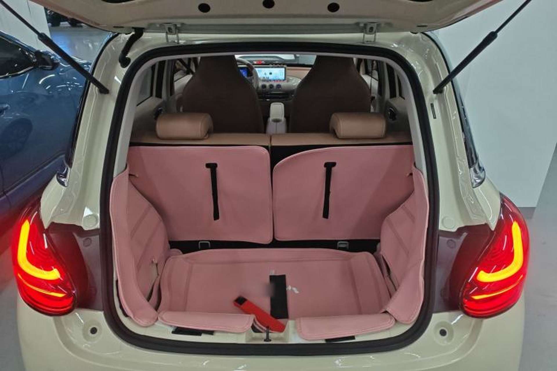Used Wuling Bingo 2025 333 km Enjoyment Version Trunk