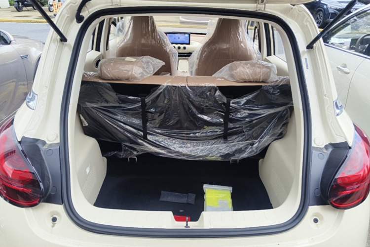 Used Wuling Bingo 2025 333 km Enjoyment Version Trunk