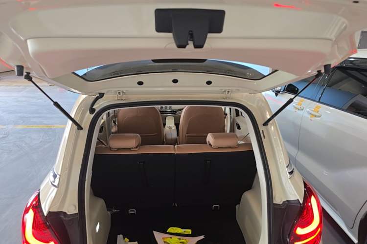 Used Wuling Bingo 2025 333 km Lingxi Connected Version Trunk