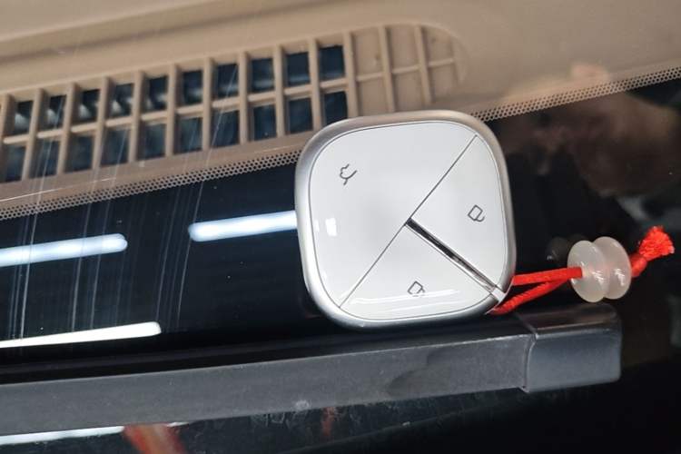 Used Wuling Bingo 2025 333 km Lingxi Connected Version Vehicle Key