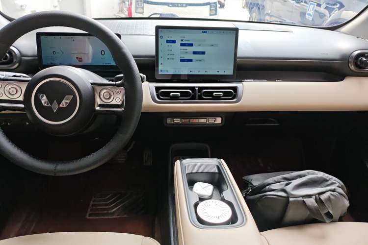 Used Wuling Bingo PLUS 2024 510 km Flagship Edition Four-Seater Version Audio And AC Panel