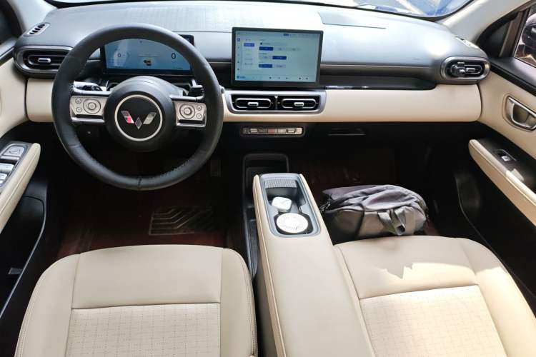 Used Wuling Bingo PLUS 2024 510 km Flagship Edition Four-Seater Version Center Console