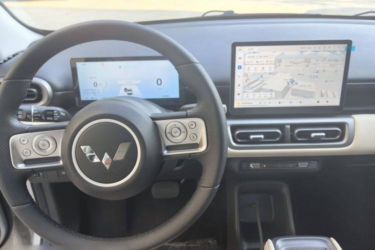 Used Wuling Bingo PLUS 2024 510 km Range 5-Seater Version Interior 9