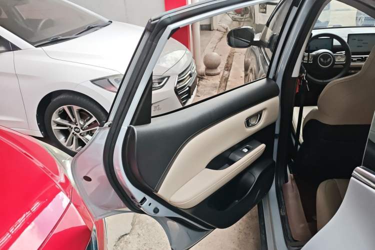 Used Wuling Bingo PLUS 2024 510 km Flagship Edition Four-Seater Version Left Rear Door Interior