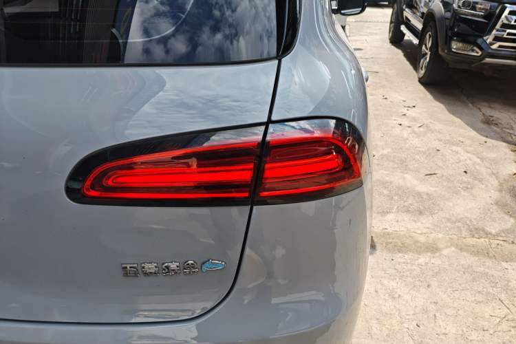 Used Wuling Bingo PLUS 2024 510 km Flagship Edition Four-Seater Version Right Rear Taillight