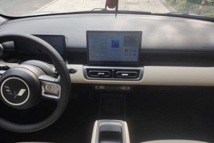 Used Wuling Bingo PLUS 2024 510 km Flagship Edition Four-Seater Version Audio And AC Panel
