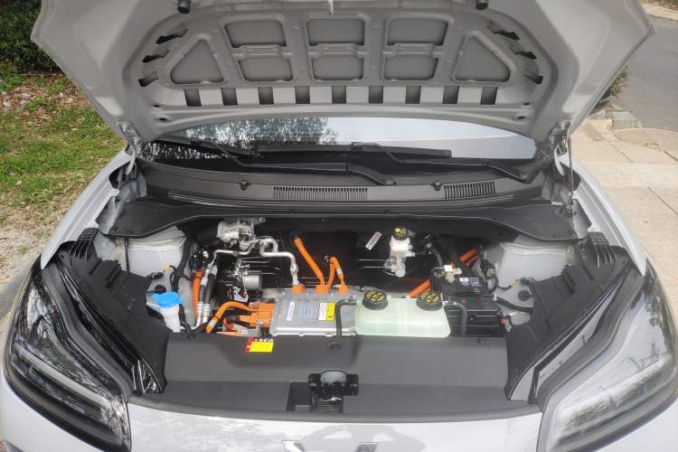 Used Wuling Bingo PLUS 2024 510 km Flagship Edition Four-Seater Version Engine Bay