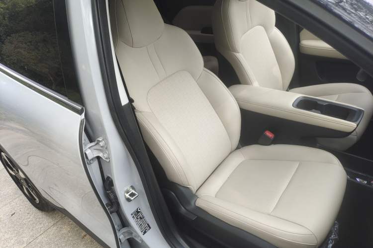 Used Wuling Bingo PLUS 2024 510 km Flagship Edition Four-Seater Version Right Front Seat
