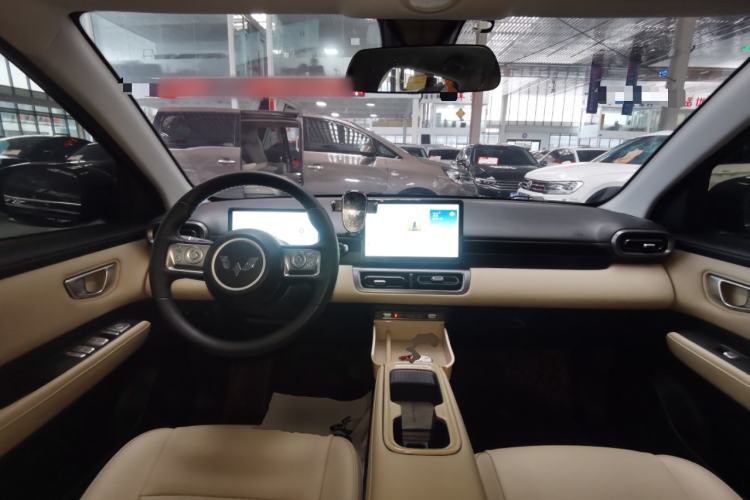 Used Wuling Bingo PLUS 2024 510 km Flagship Edition Four-Seater Version Center Console
