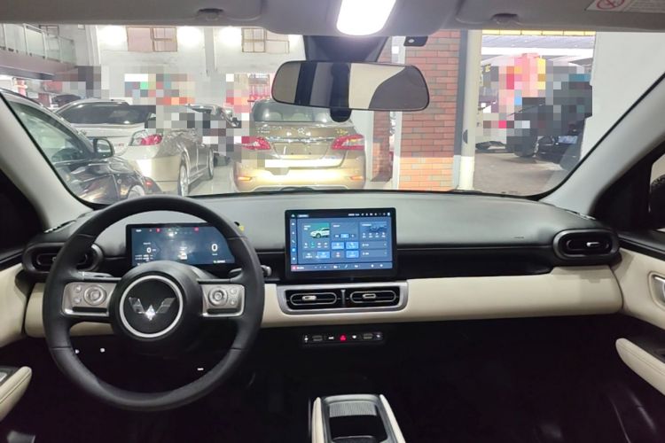 Used Wuling Bingo PLUS 2024 401 km Flagship Edition Four-Seater Version Center Console
