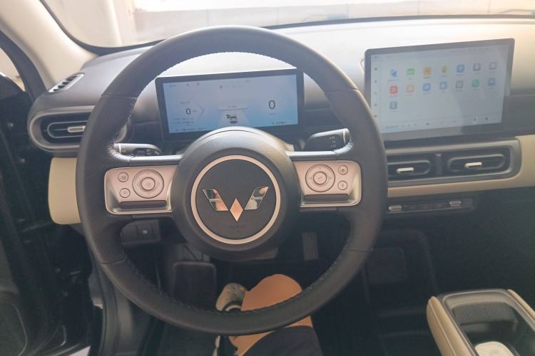 Used Wuling Bingo PLUS 2024 510 km Flagship Edition Four-Seater Version Center Console