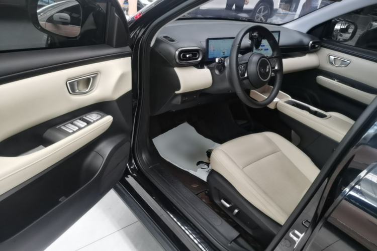Used Wuling Bingo PLUS 2024 510 km Flagship Edition Four-Seater Version Driver Seat