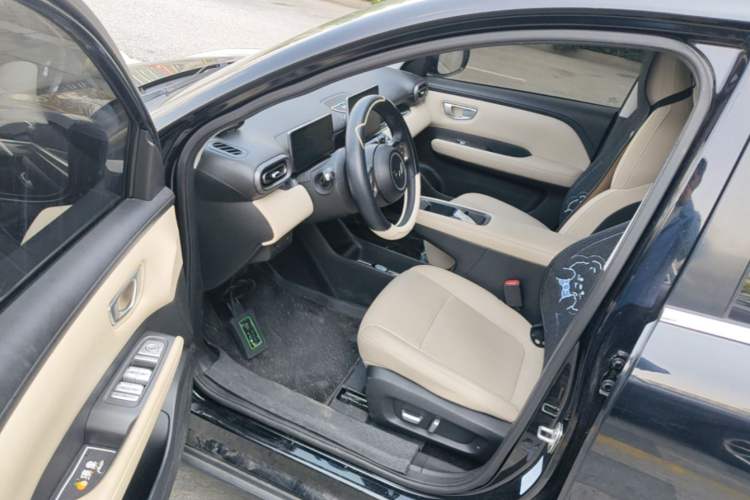 Used Wuling Bingo PLUS 2024 510 km Flagship Edition Four-Seater Version Driver Seat