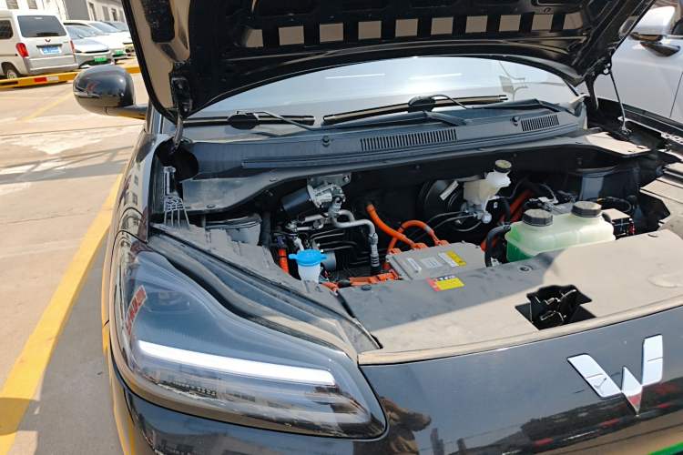 Used Wuling Bingo PLUS 2024 510 km Flagship Edition Four-Seater Version Engine Bay Right